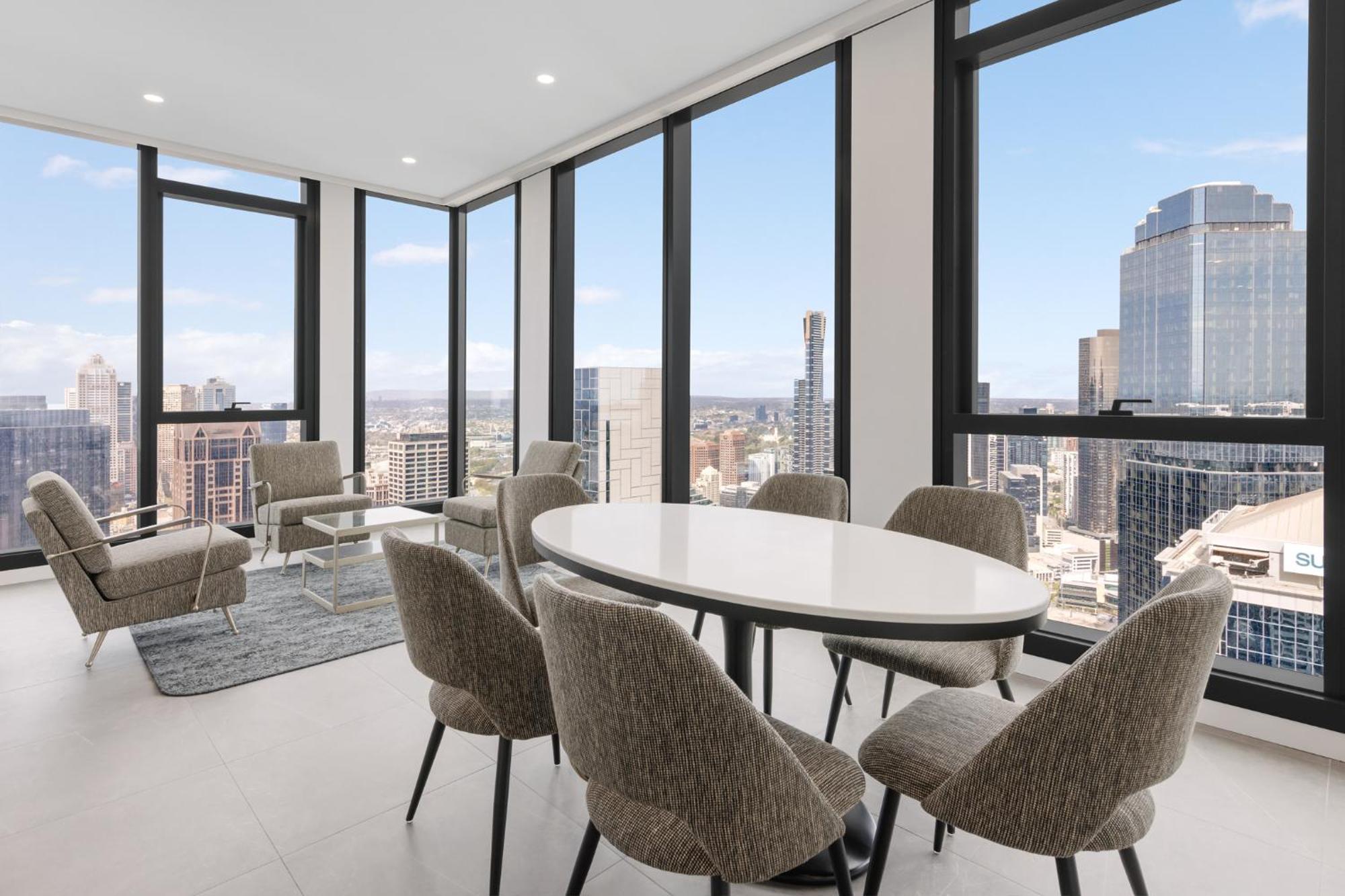 Meriton Suites เมลเบิร์น ภายนอก รูปภาพ The interior of a typical apartment