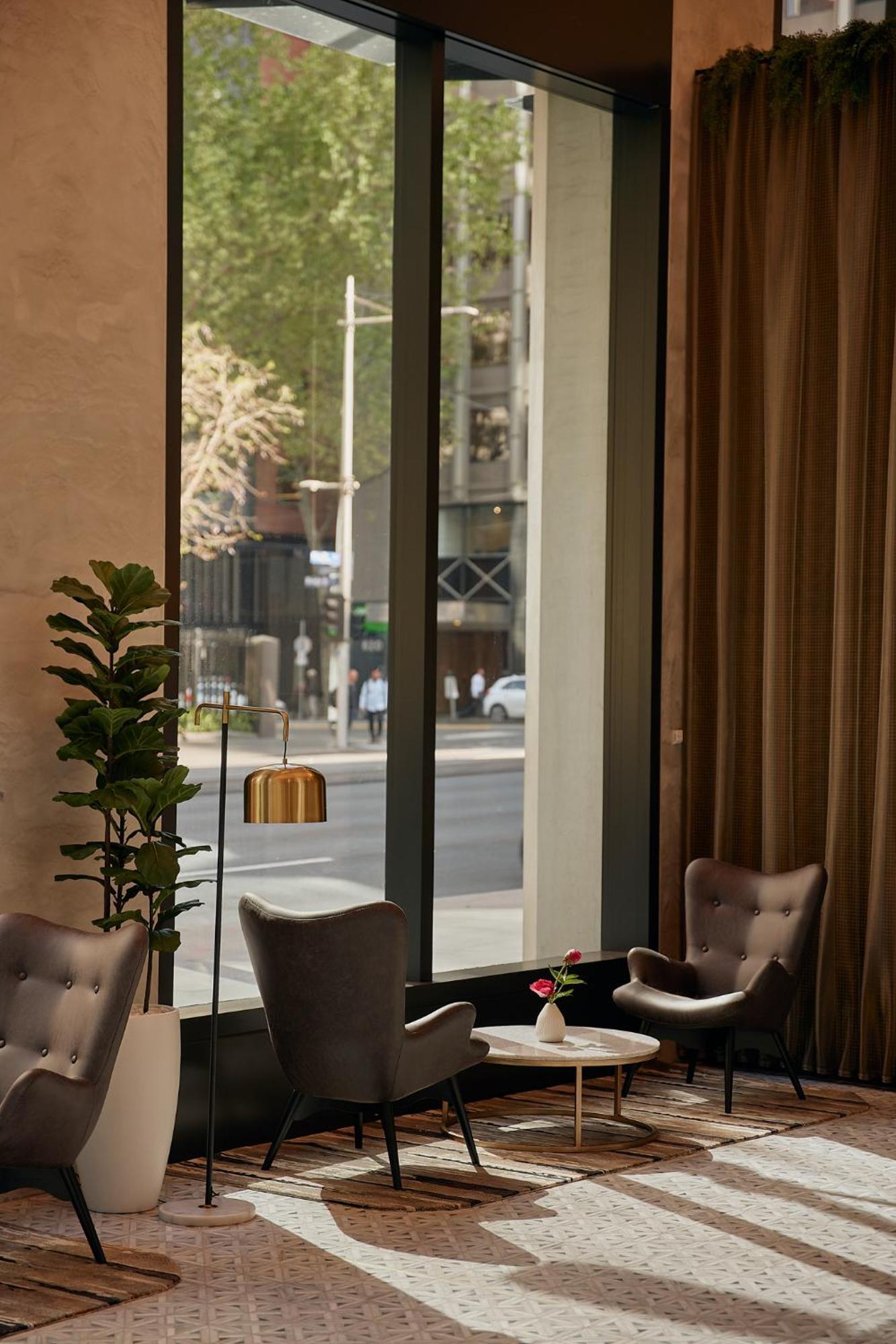Meriton Suites เมลเบิร์น ภายนอก รูปภาพ The interior of the hotel